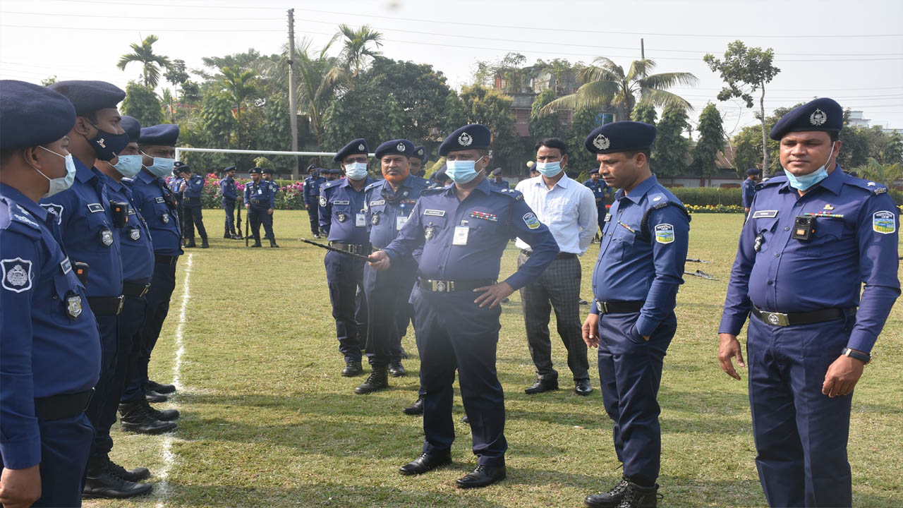 নেত্র‌কোণা জেলা পুলিশে সংযুক্ত হলো টেকটিক্যাল বেল্ট ও বডি ওর্ন ক্যামেরা।